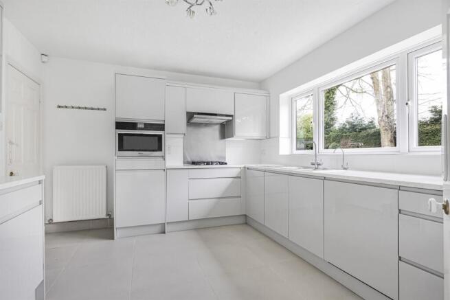 Fitted Kitchen
