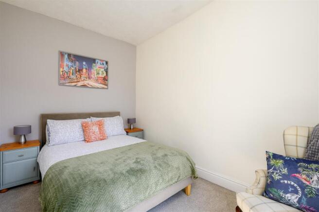 3 bed Terraced for sale Image 8