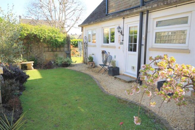 RR Rear Garden ii.JPG