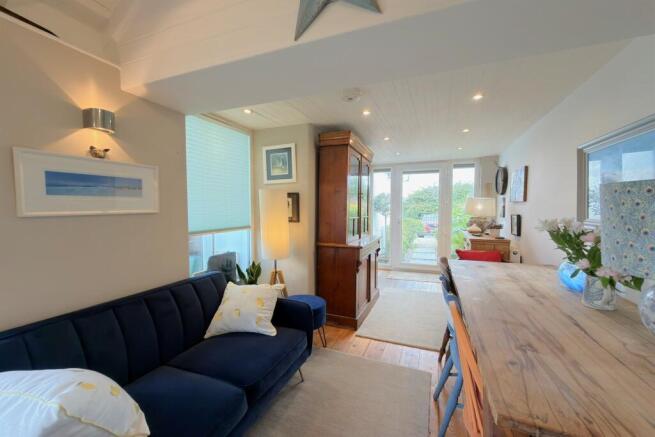 2 bed Bungalow for sale Image 6