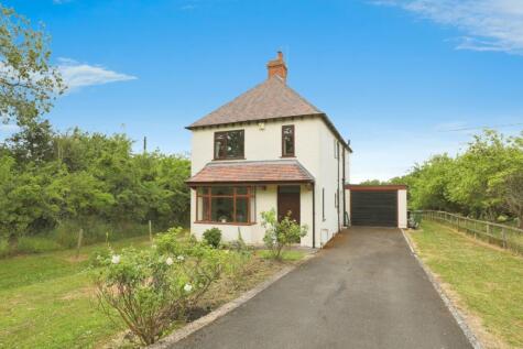 Evesham Road, Broadway, Worcestershire, WR12