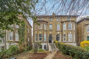 Ground Floor Flat, 122, Burnt Ash Hill, London SE12 0HT
