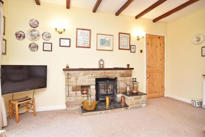 2 bed Semi-Detached Bungalow for sale Image 10