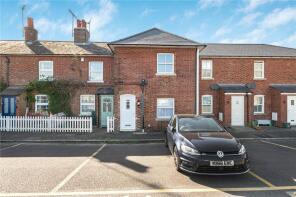 9 Flat 2, Station Cottages, Station Approach West, Hassocks BN6 8JE