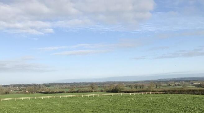 Rear Countryside Vie