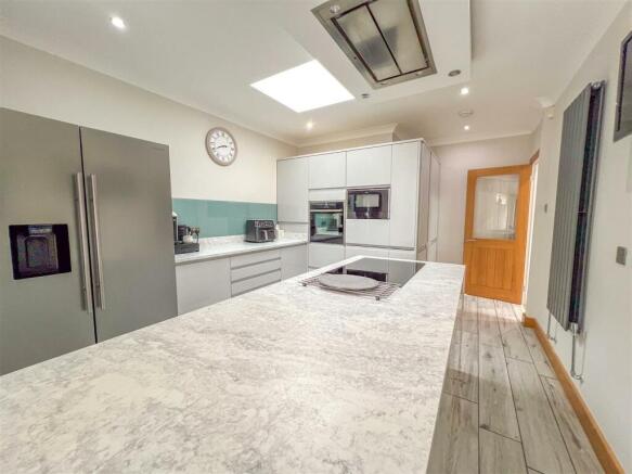 Grasmere Crescent - Image-19.jpg