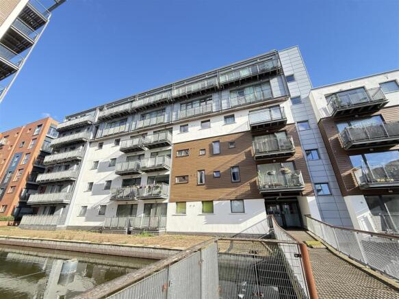 2-bed flat on Advent Way, 2 Isaac Way, Ancoats, Manchester, £182,500