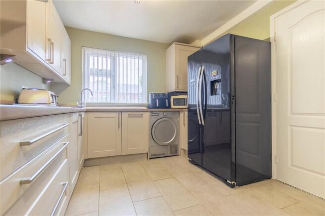 Assheton Road, Shaw, Oldham, Greater Manchester, OL2 photo 4