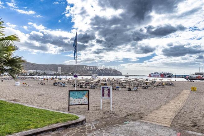 PLAYA DE LOS CRISTIANOS