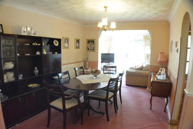 Lounge/Dining Room Second Picture