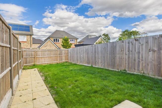 CAM02519G0-PR0335-STILL015