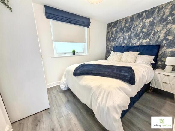 4 bed Apartment for sale Image 11
