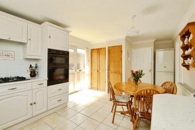 3 bed Detached Bungalow for sale Image 8
