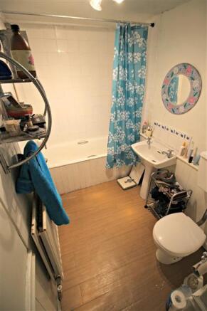 Bathroom Off