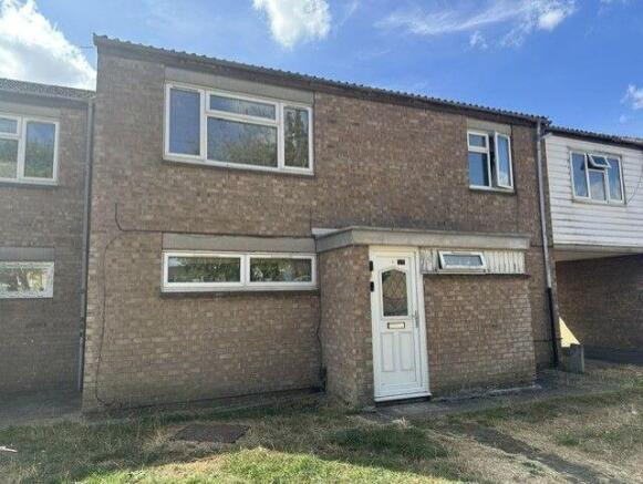 3-bed terraced on Uist Walk, Corby, £155,000