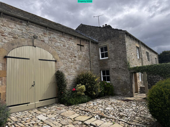 4 bed Detached to rent Image 9