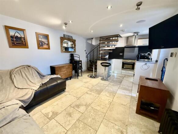 2 bed Cottage for sale Image 7