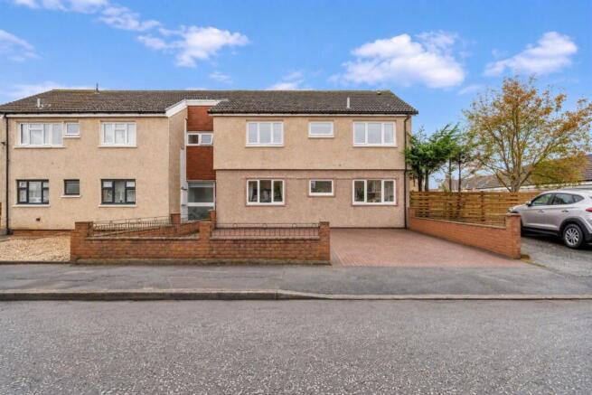2-bed flat on Valeview, Stenhousemuir, Stenhousemuir, FK5, £119,995