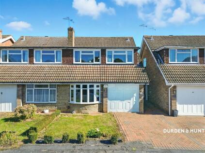 Thorncroft, Hornchurch, RM11