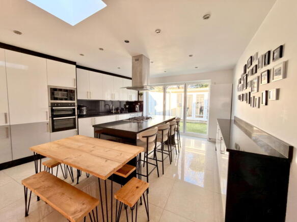 Adderley Road, Harrow, HA3 photo 4