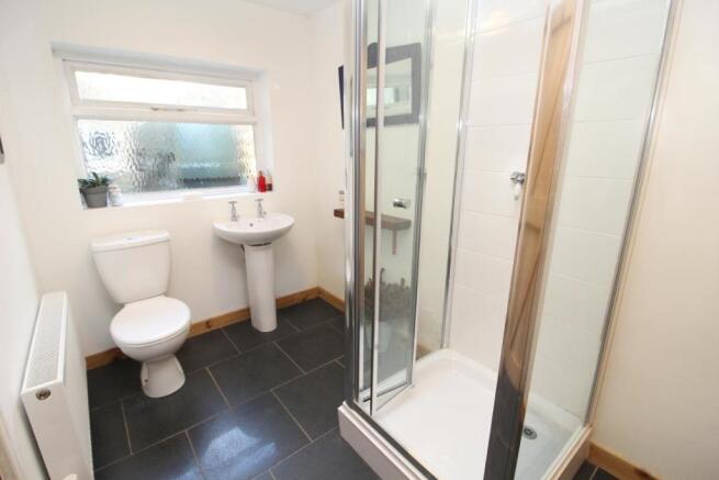 SHOWER ROOM/W.C.