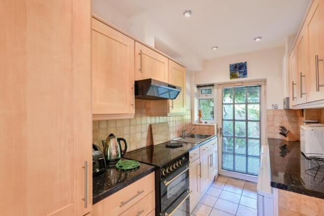2 bed Terraced for sale Image 6