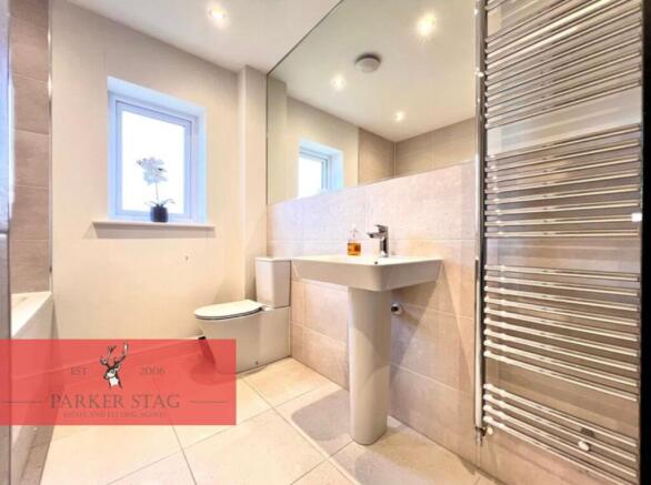 4 bed Detached for sale Image 10