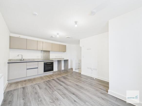 CAM03394G0-PR0422...