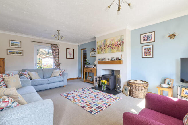 20_Hall_Lane_Burw...