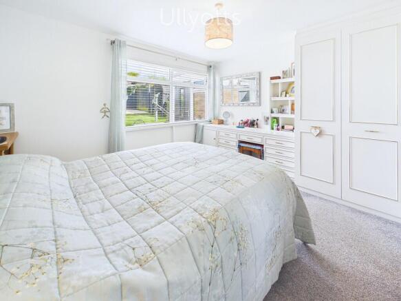2 bed Semi-Detached Bungalow for sale Image 9