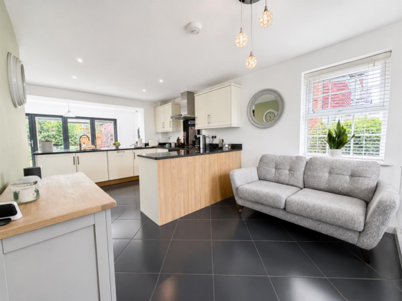 Open Plan Kitchen/Diner/Family Room