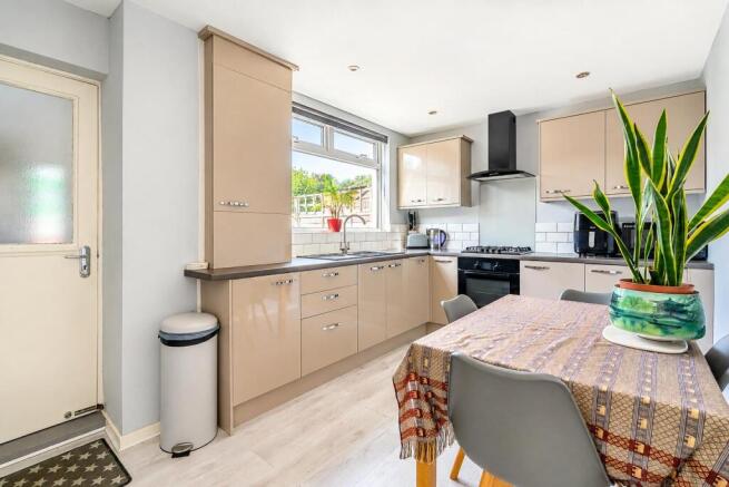 3 bed Terraced for sale Image 5