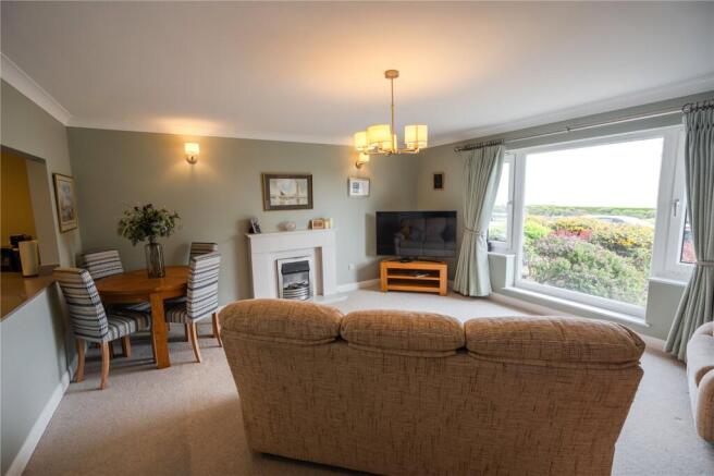 Living Room (4)