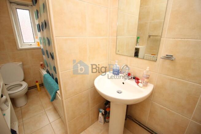 6 bed Terraced to rent Image 11