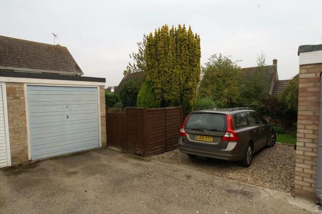 Garage & Parking