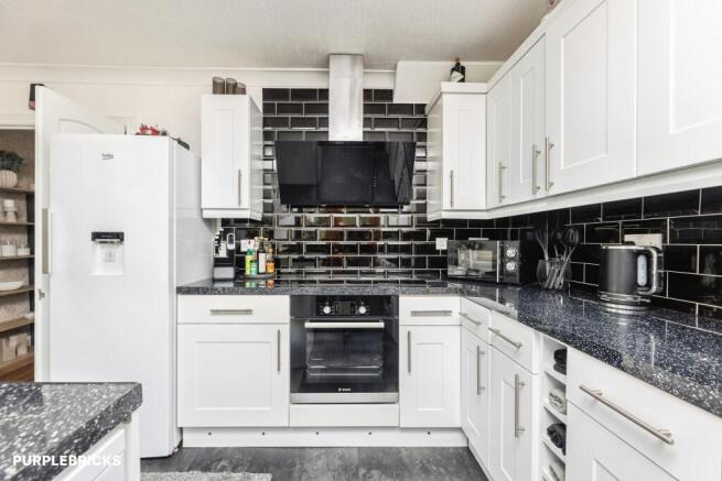 3 bed Semi-Detached for sale Image 7