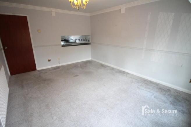 Living Room (2)