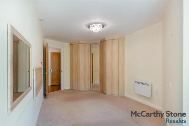 2 bed Apartment for sale Image 10