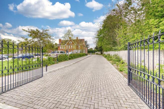 -12 Memorial Hall-21_HDR 1-05.jpg