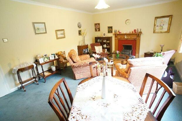 4th Photo of Lounge