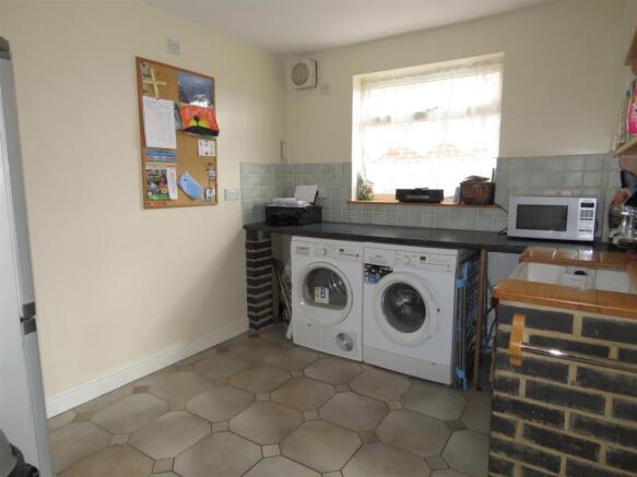Utility room.JPG