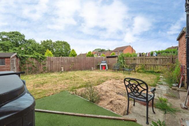 3 bed Semi-Detached for sale Image 11