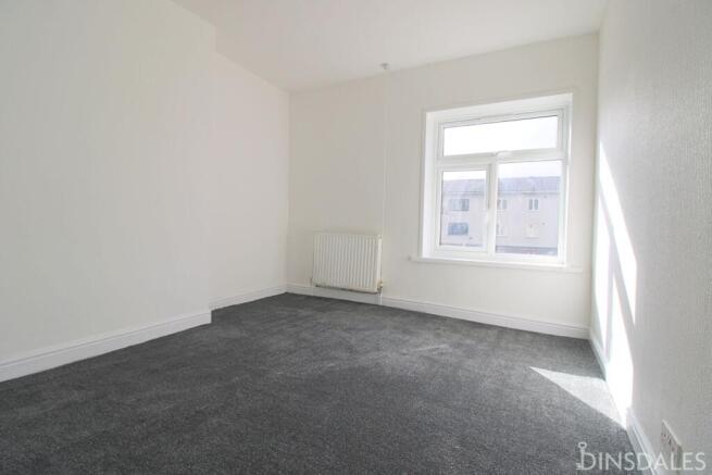 2 bed Terraced to rent Image 5