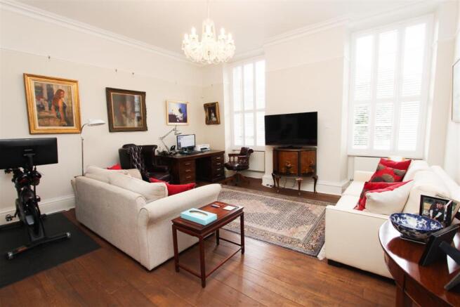 LIVING ROOM 2.jpg