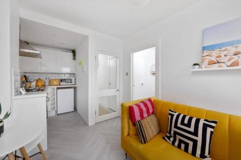 Buckingham Road, Brighton, BN1 3RJ