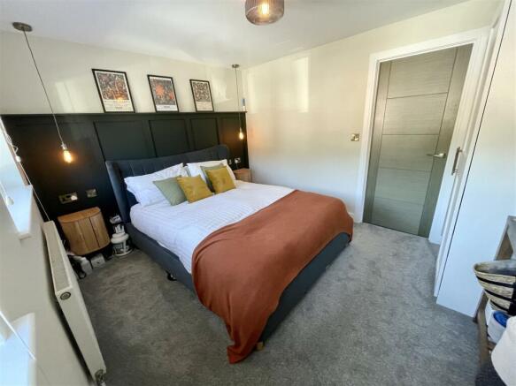 bed2.jpg