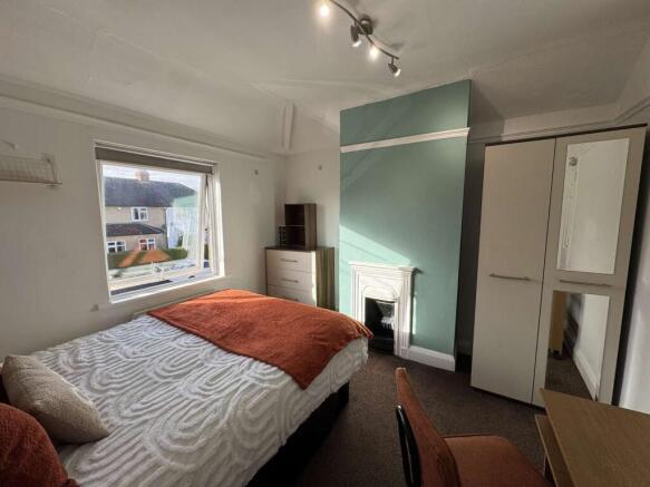 12 Benson Road Room 6 3.jpeg