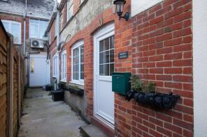Sweeps Cottage, The Causeway, Salisbury SP3 6LB