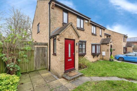 Hamden Way, Papworth Everard, CAMBRIDGE