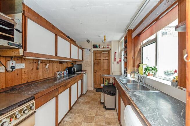 7 bed Terraced for sale Image 11